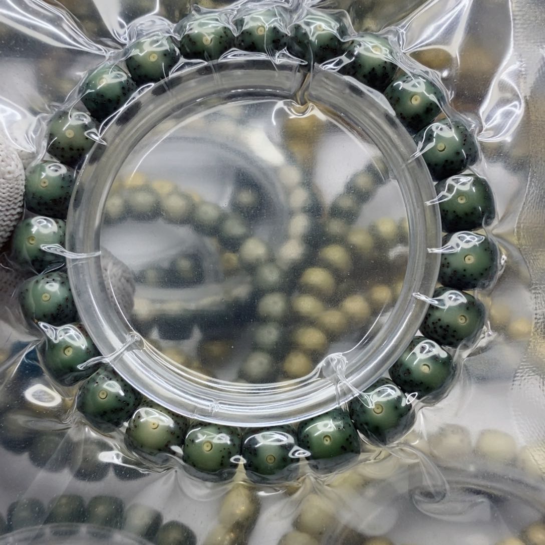 星月菩提吊坠只***常星月菩提