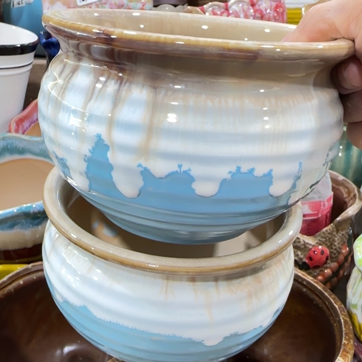 凑9块包邮，有孔，陶瓷花盆