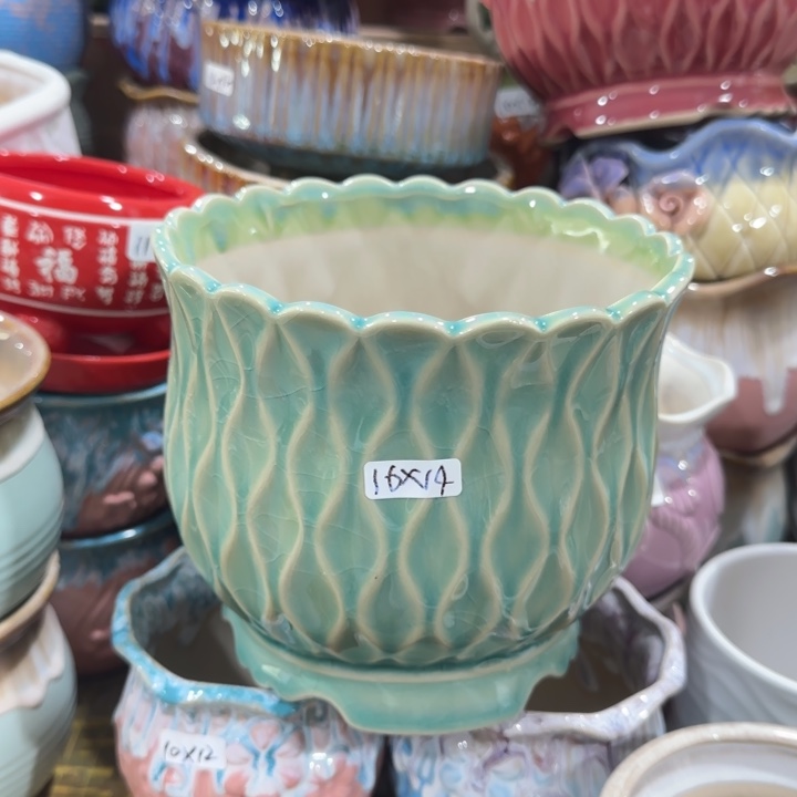 凑9块包邮，有孔，陶瓷花盆