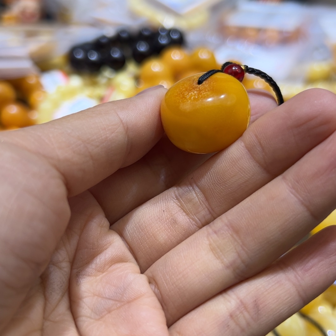琥珀珠宝奇石未镶嵌