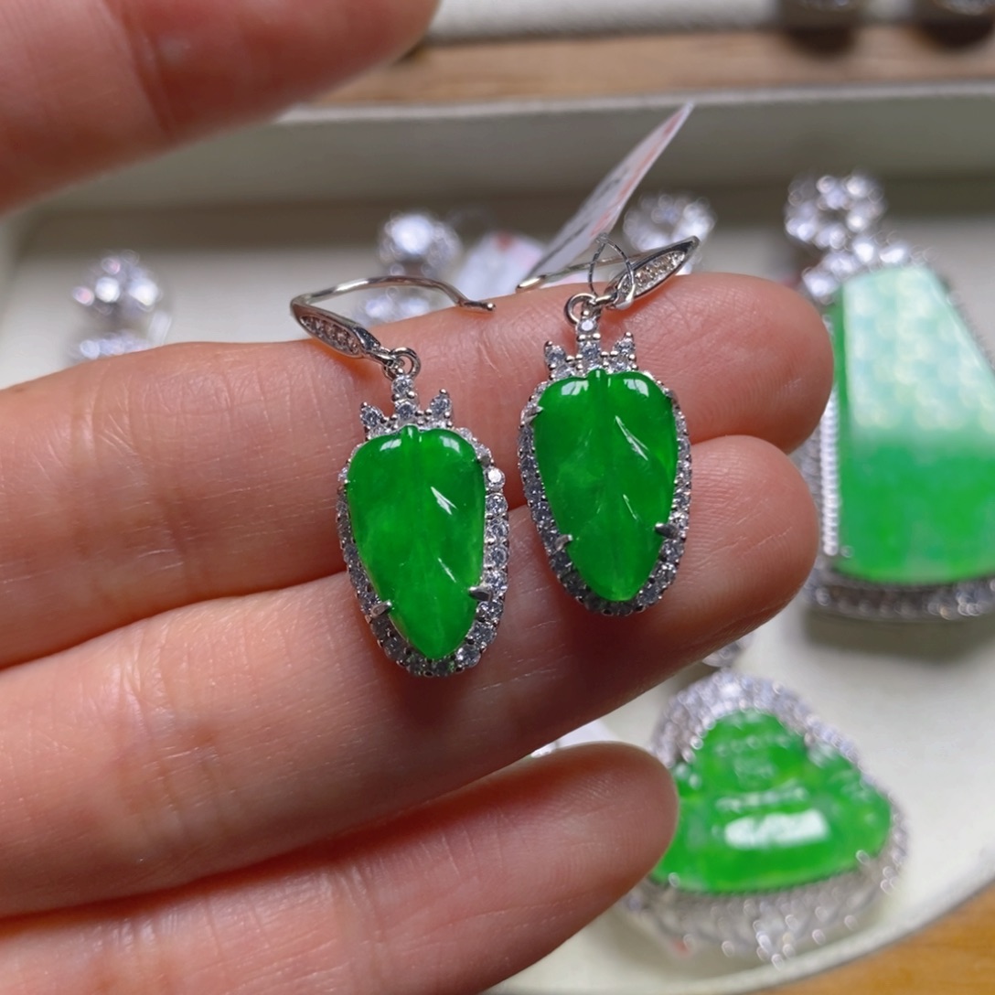 翡翠颈饰银S925镶嵌树叶耳勾