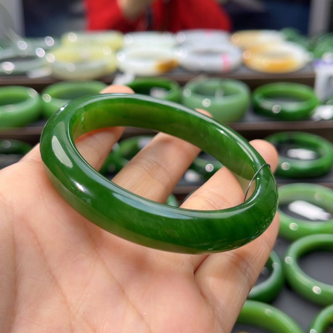 和田玉（碧玉）手镯未镶嵌