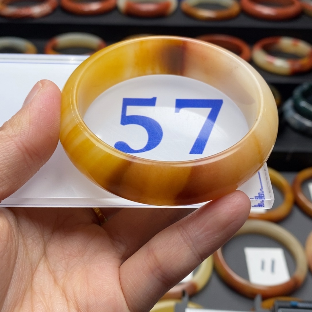 石英质玉（黄龙玉）手镯未镶嵌