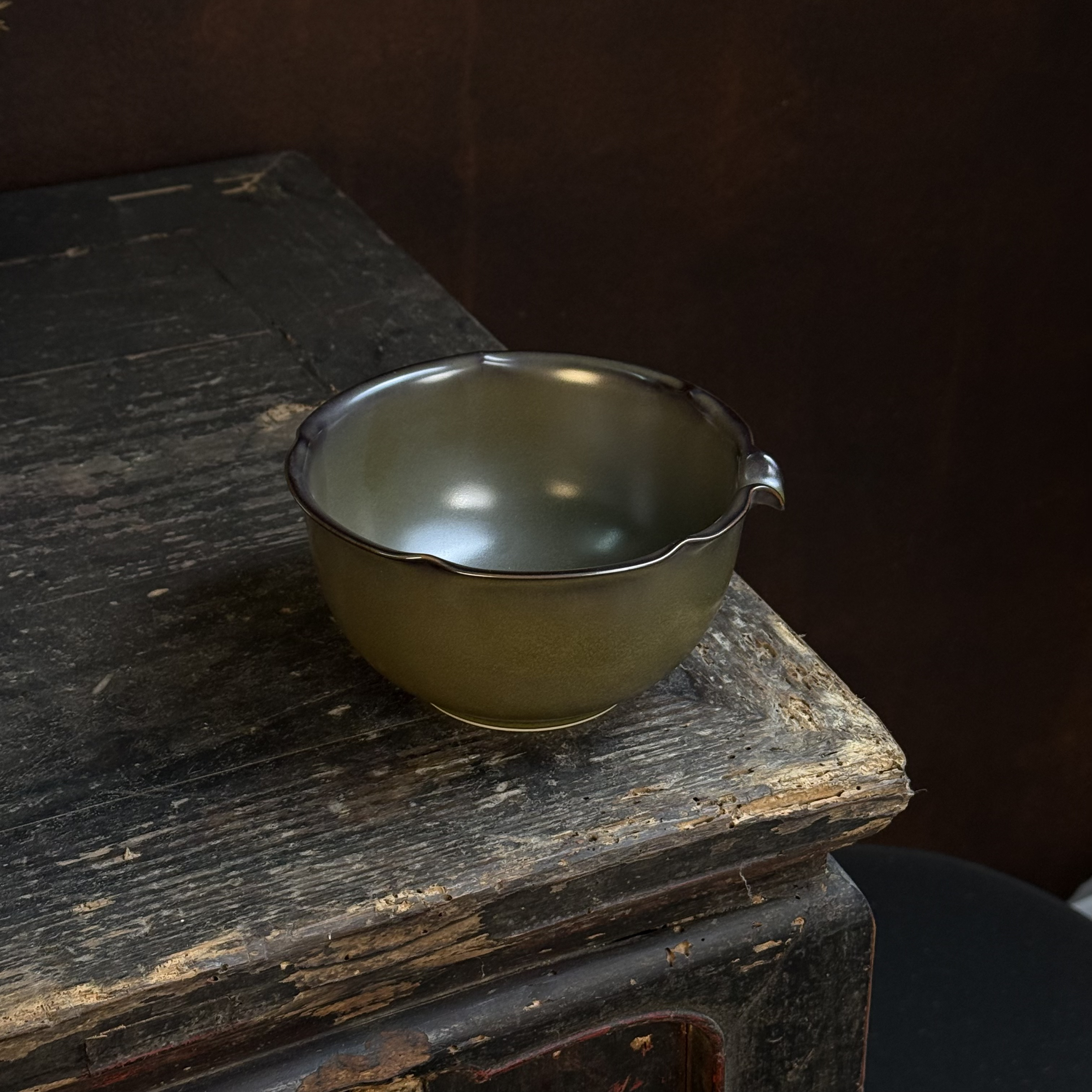 小黑 茶叶末建水陶瓷茶渣缸复古单色釉高级建水