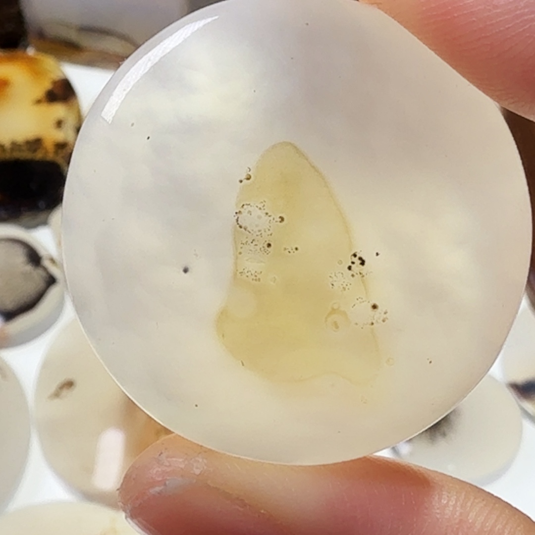 玛瑙/玉髓未镶嵌珠宝半成品