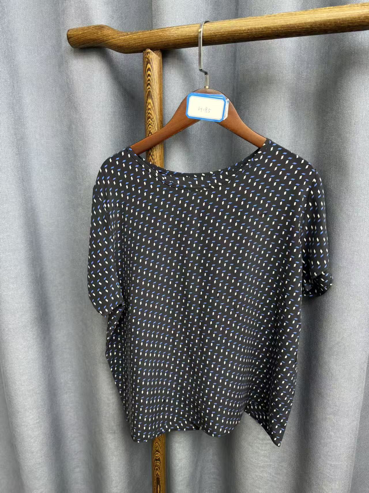 秋季新款休闲时尚圆领桑蚕丝短袖上衣女H185