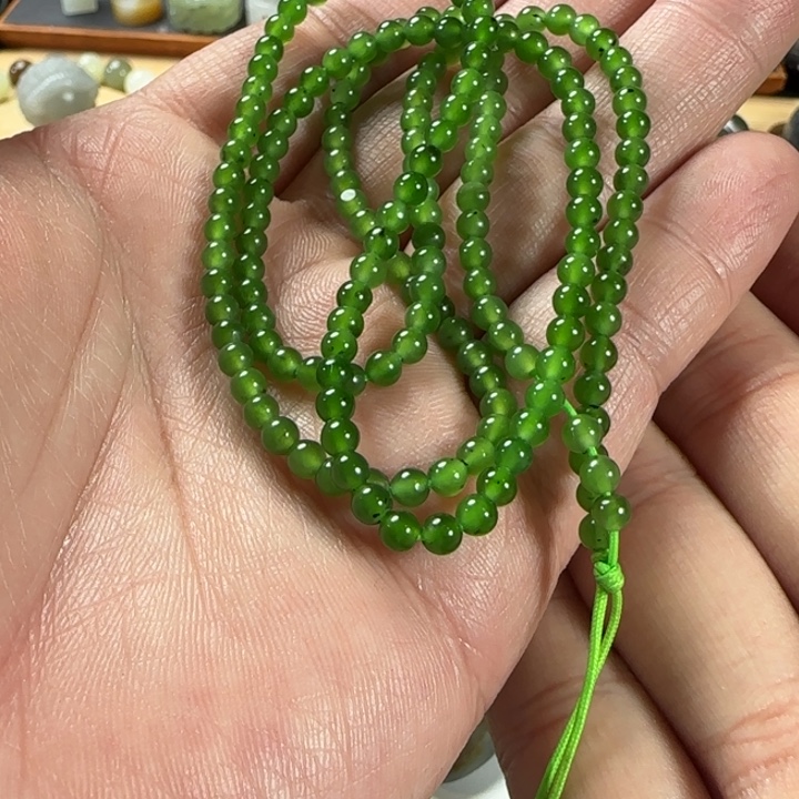 和田玉未镶嵌颈饰定制