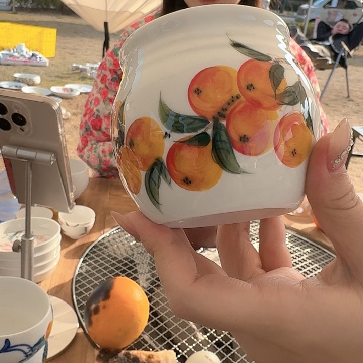 陶瓷景德镇陶瓷手工手绘作品蜜蜂罐