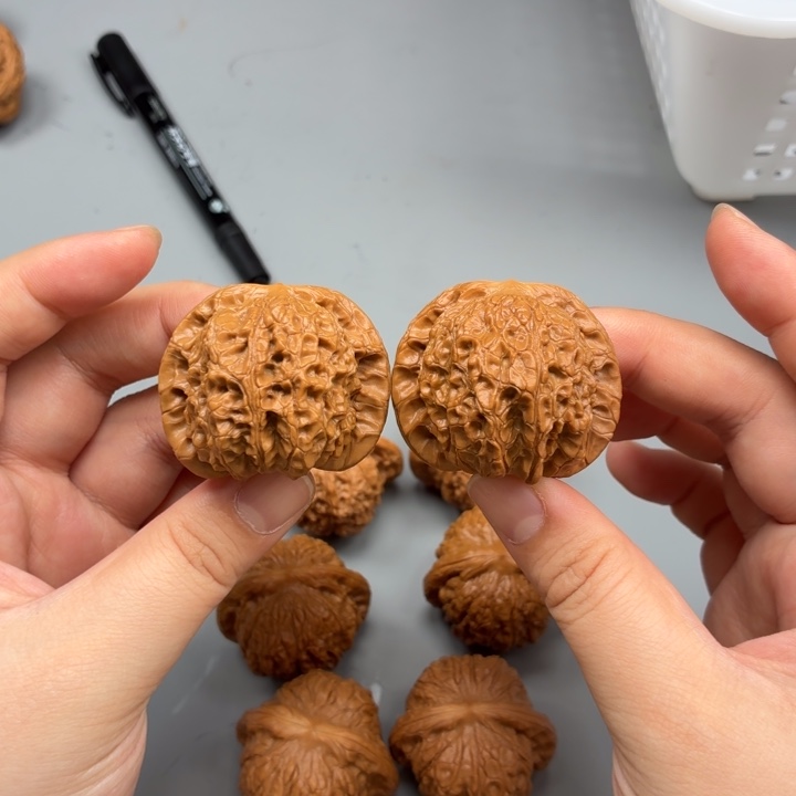 把件文玩核桃42左右血麒麟