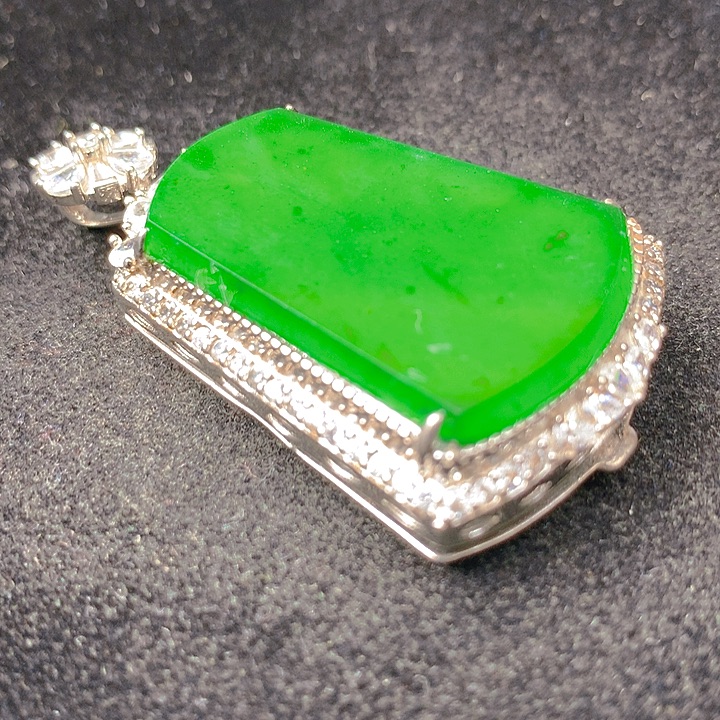 颈饰银S925镶嵌翡翠