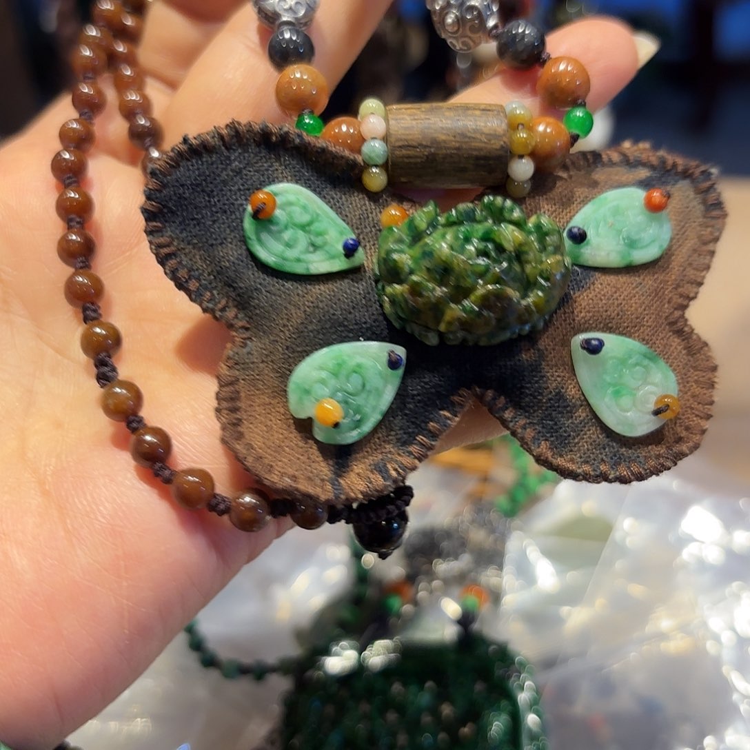 翡翠未镶嵌颈饰原创