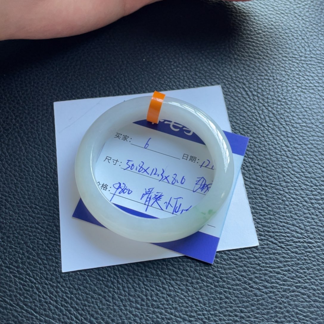 翡翠未镶嵌手镯十七推荐6