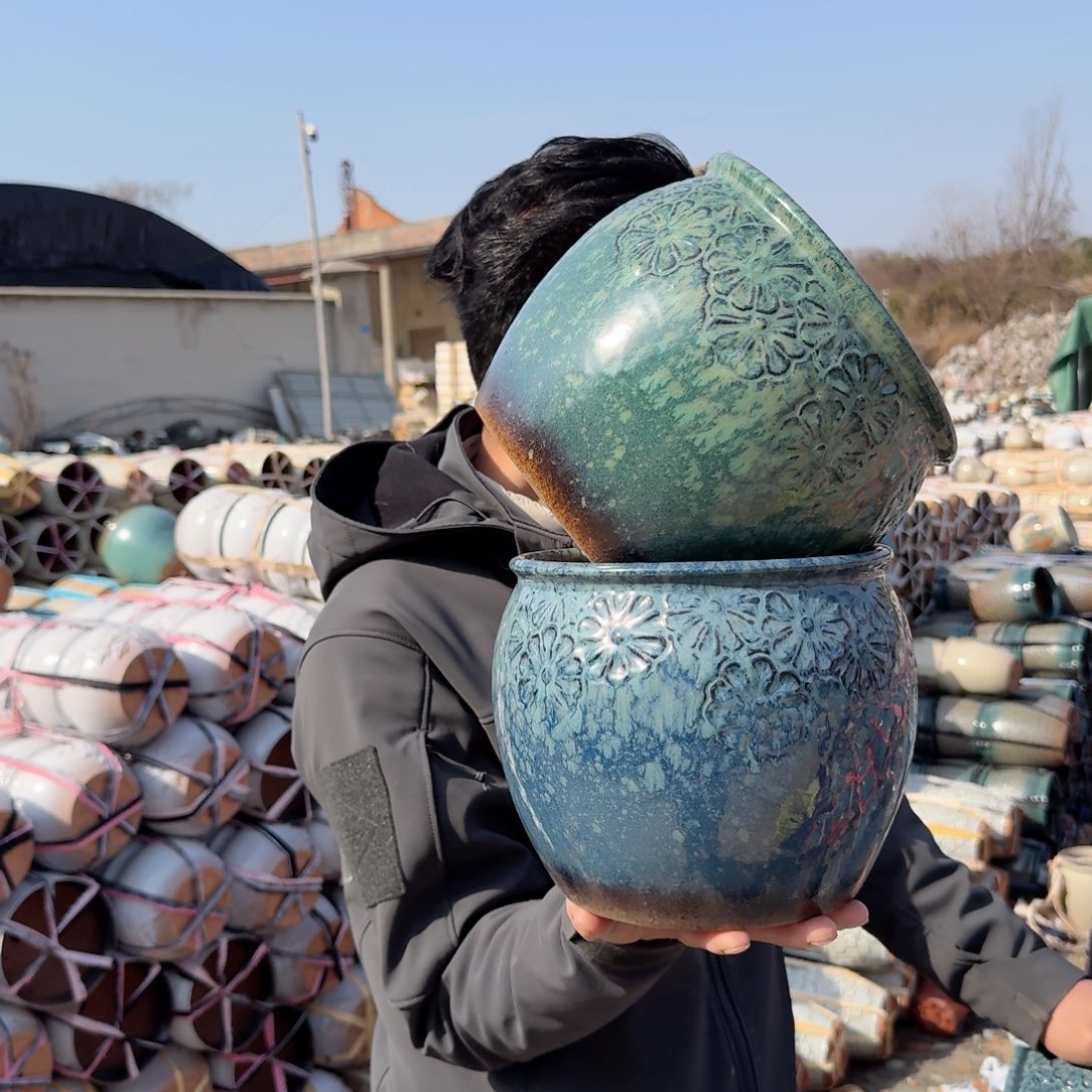 紫砂花盆口20高18（两个雏菊绿和蓝雪花