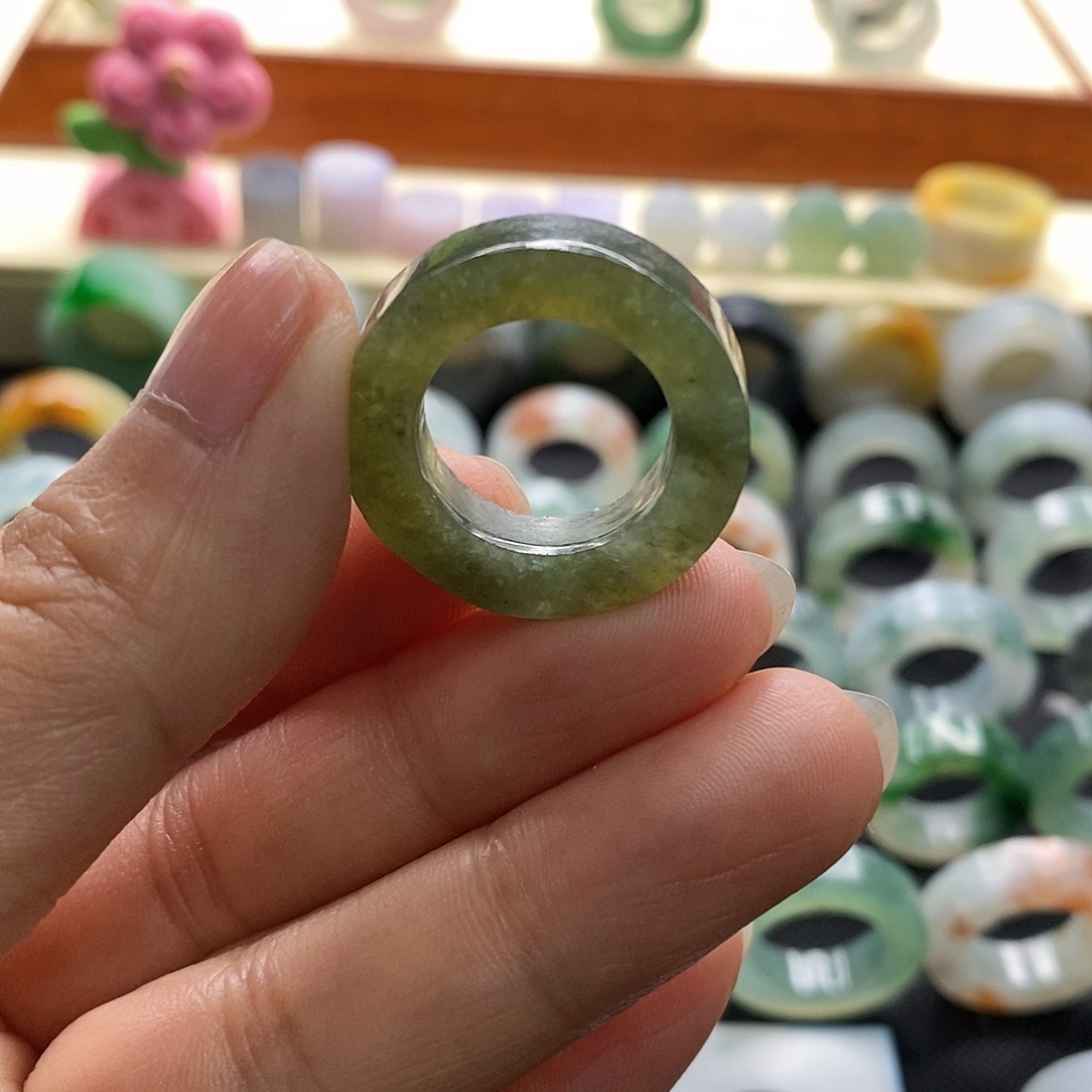 定制翡翠未镶嵌翡翠