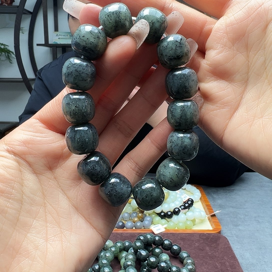 和田玉未镶嵌手链16点墨青花