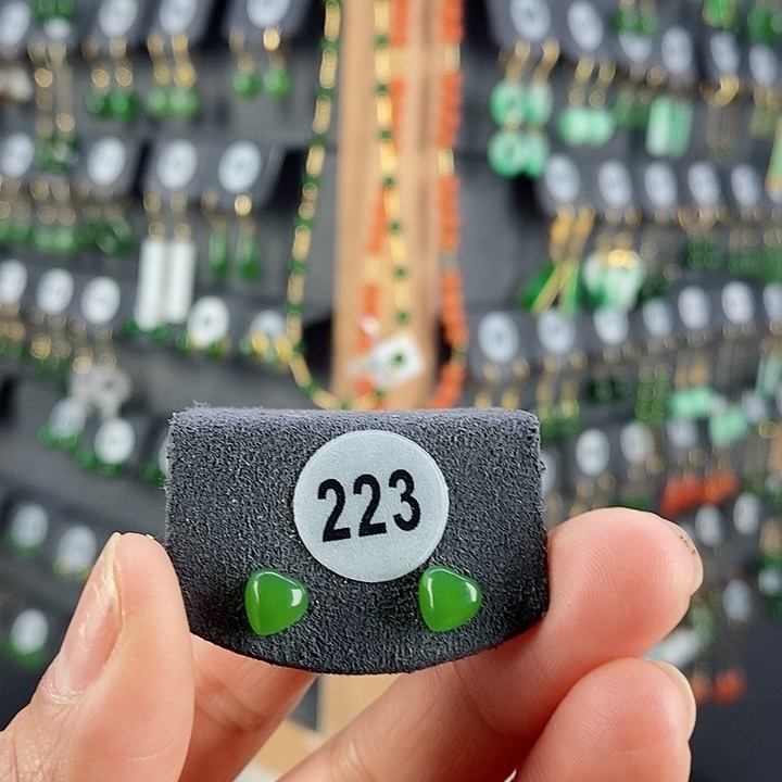 和田玉耳饰18K金镶嵌