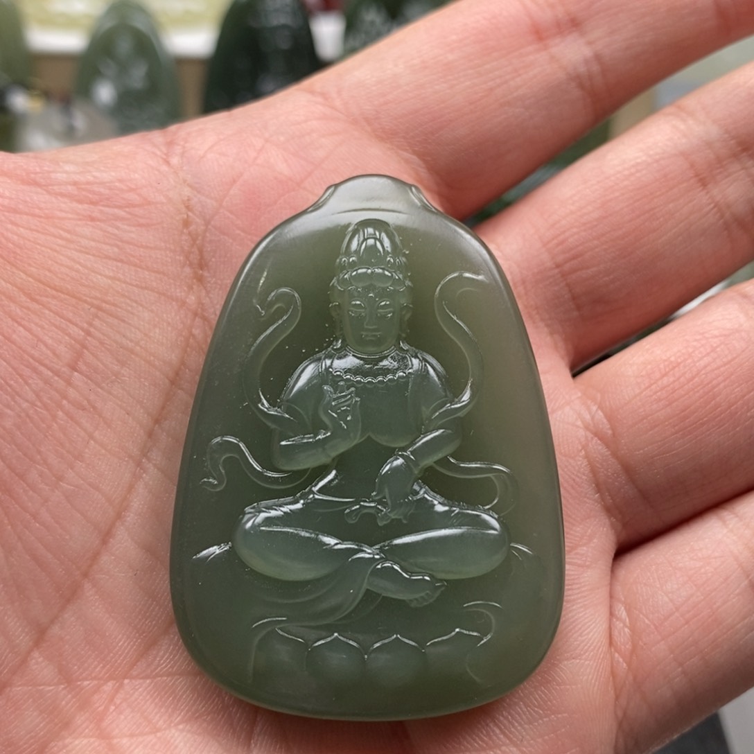 和田玉颈饰未镶嵌