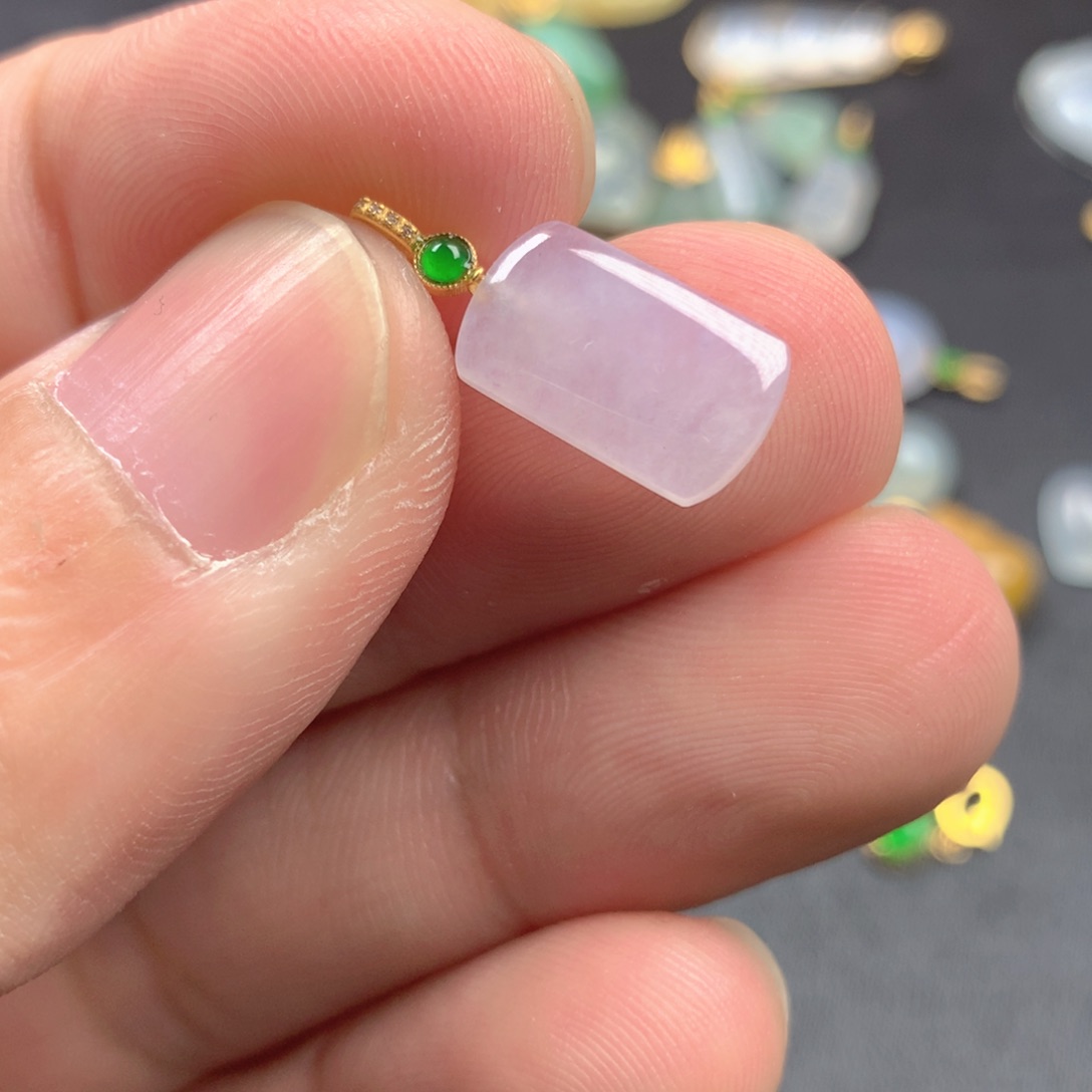 【闪购商品】颈饰18K金镶嵌翡翠翡翠