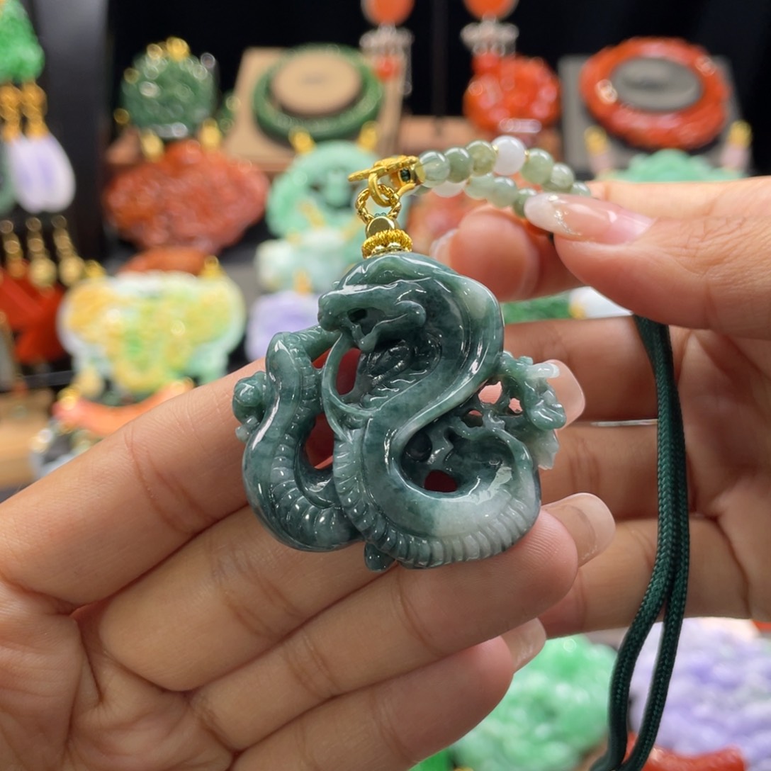 翡翠颈饰未镶嵌代编织