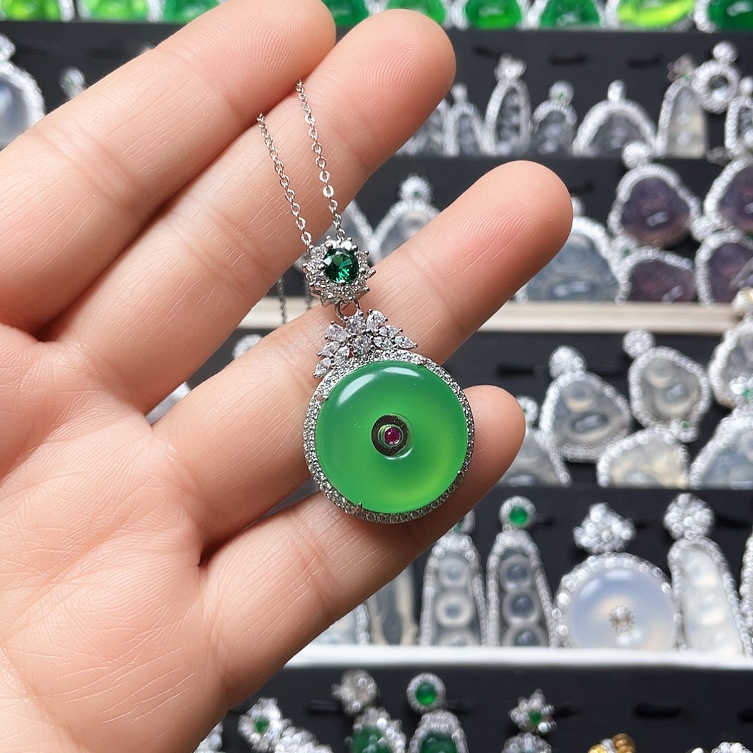 玛瑙/玉髓颈饰合金