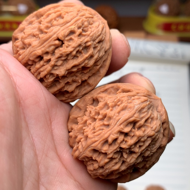 文玩核桃吊坠郭*果南疆石