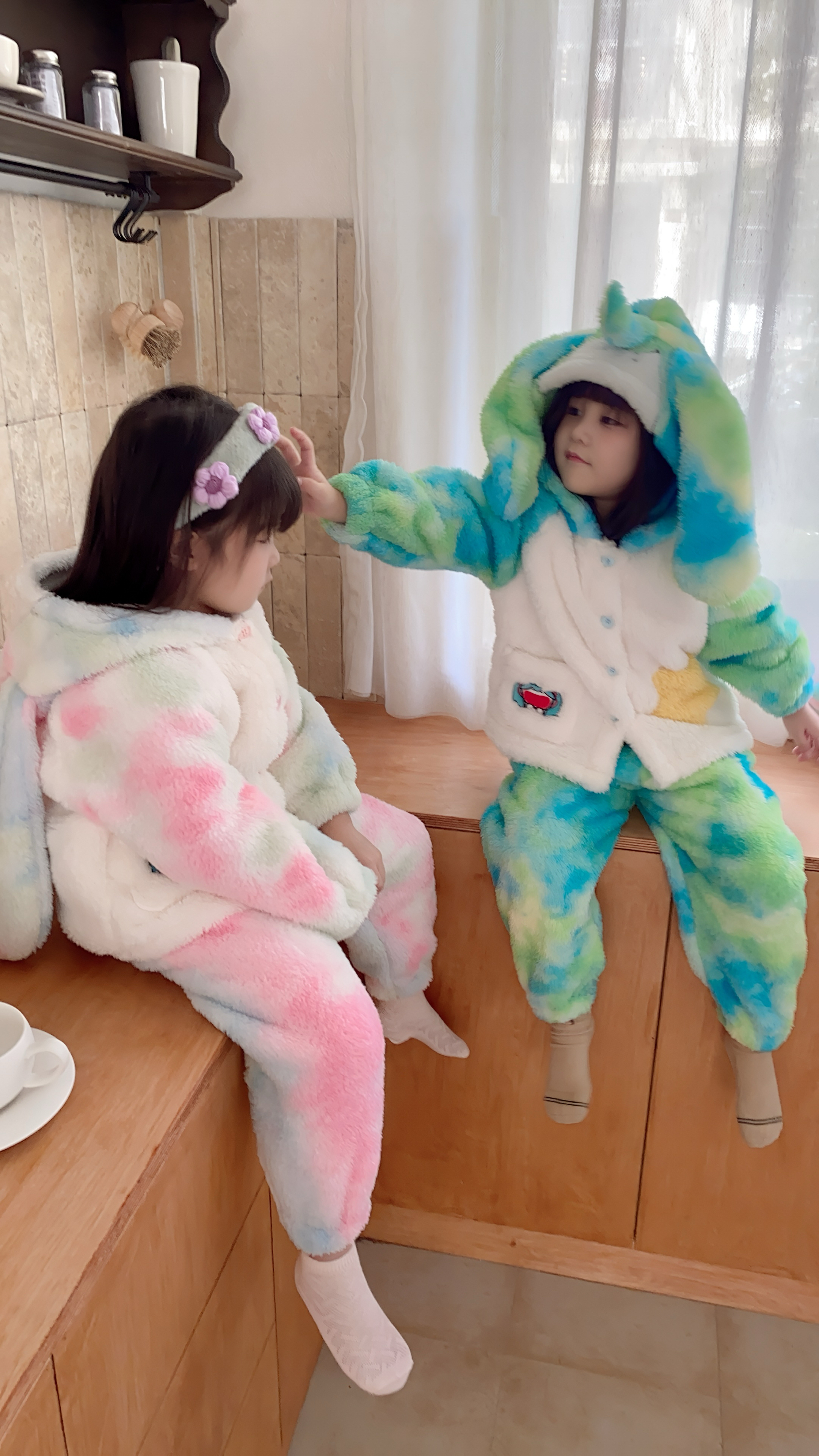2025女童秋冬保暖睡衣家居服套装毛绒儿童初音动漫两件套秋冬季