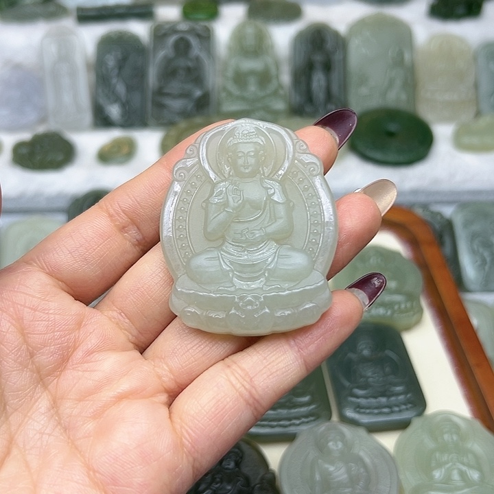 和田玉颈饰未镶嵌美**哥