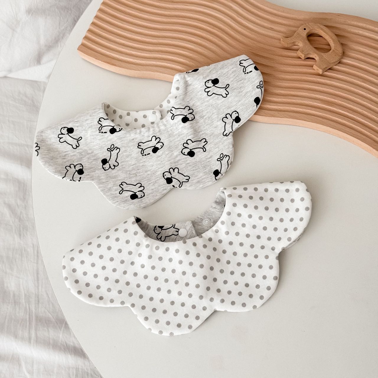 男女宝ins风纯棉双面可旋转花瓣可爱韩版百搭口水巾婴儿防红下巴