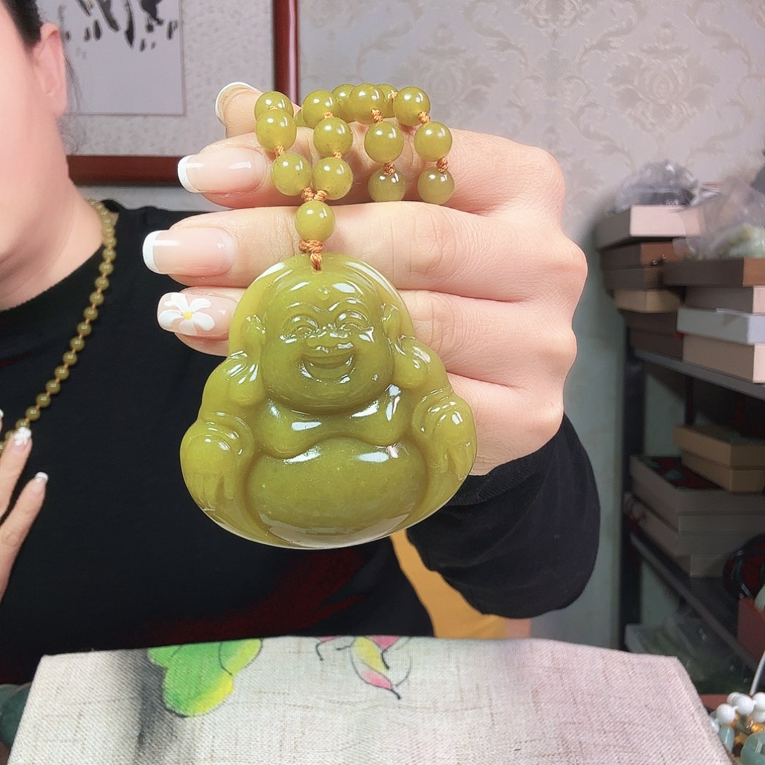 蛇纹石玉未镶嵌颈饰