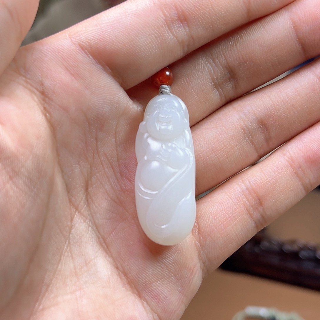 和田玉颈饰未镶嵌