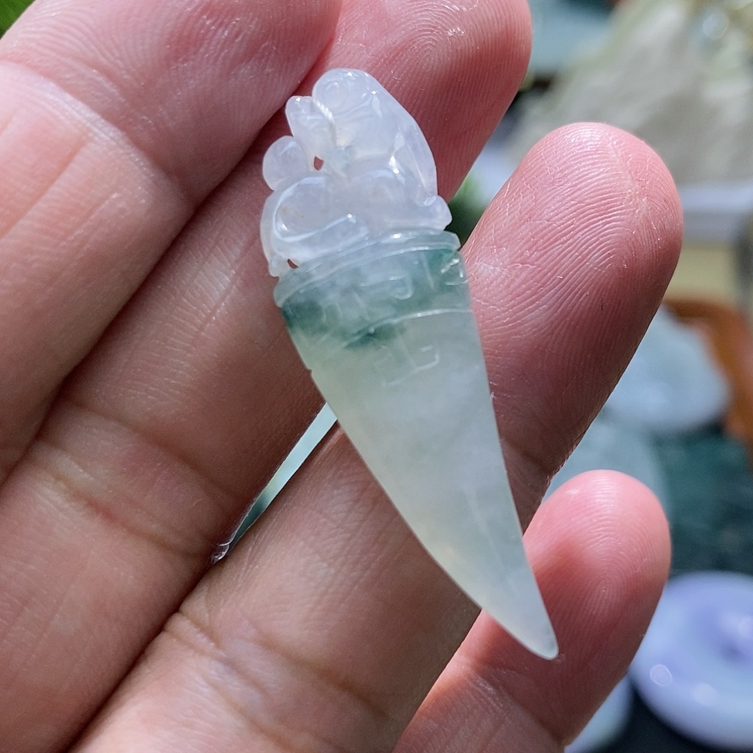 【闪购商品】翡翠颈饰未镶嵌11111111111111