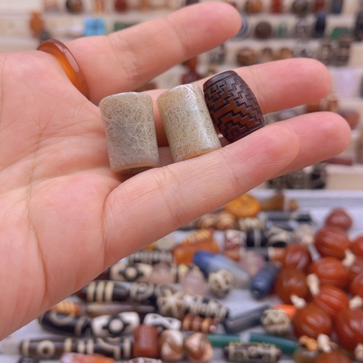 合金颈饰玛瑙/玉髓