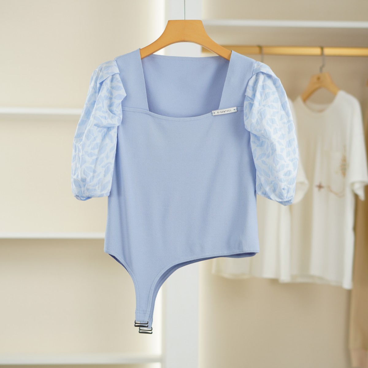 麦迪尚品【H】K299 夏季棉简约温柔时尚不规则泡泡袖针织上衣