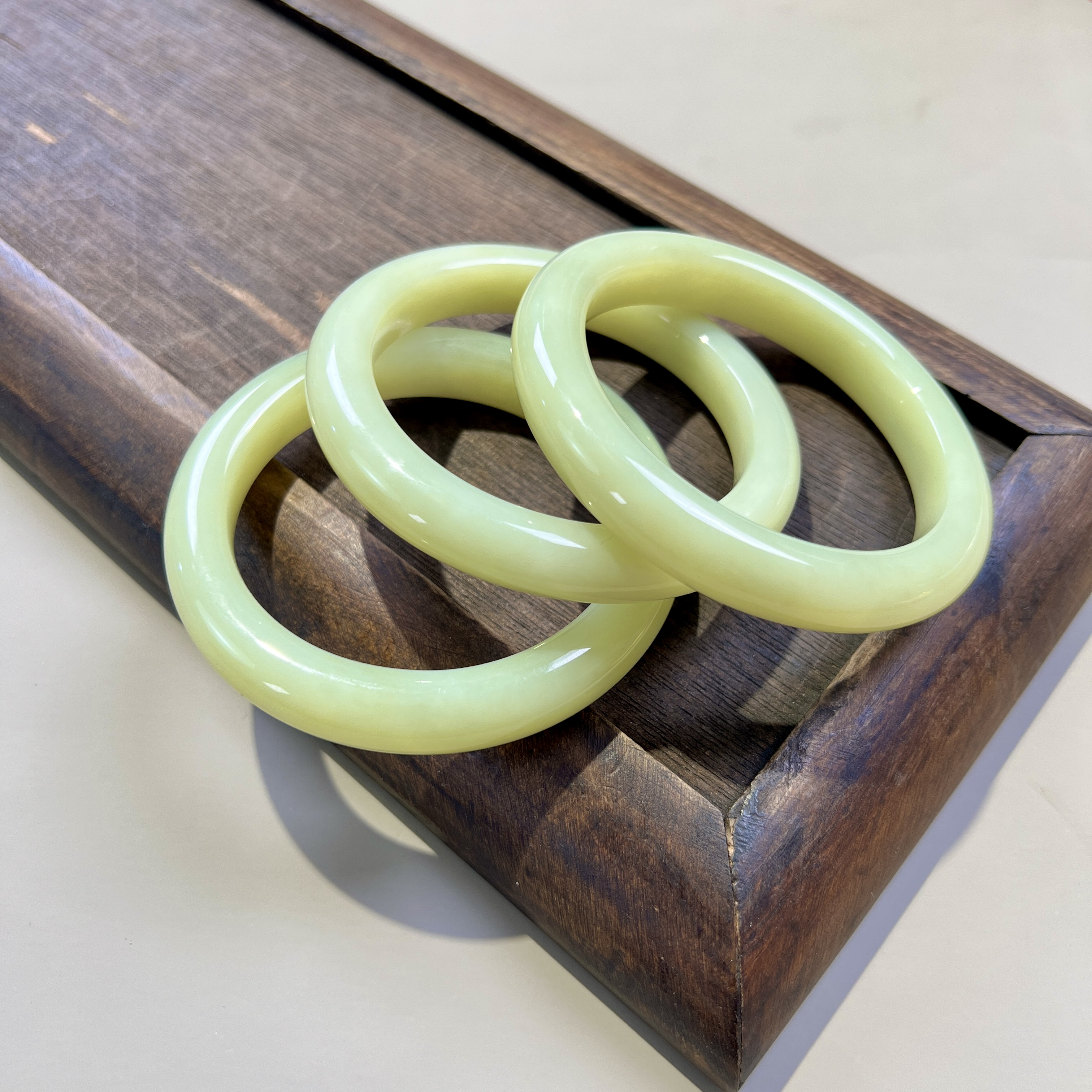 新疆料若羌黄口和田玉手镯若羌黄口手镯多样性拍一发一