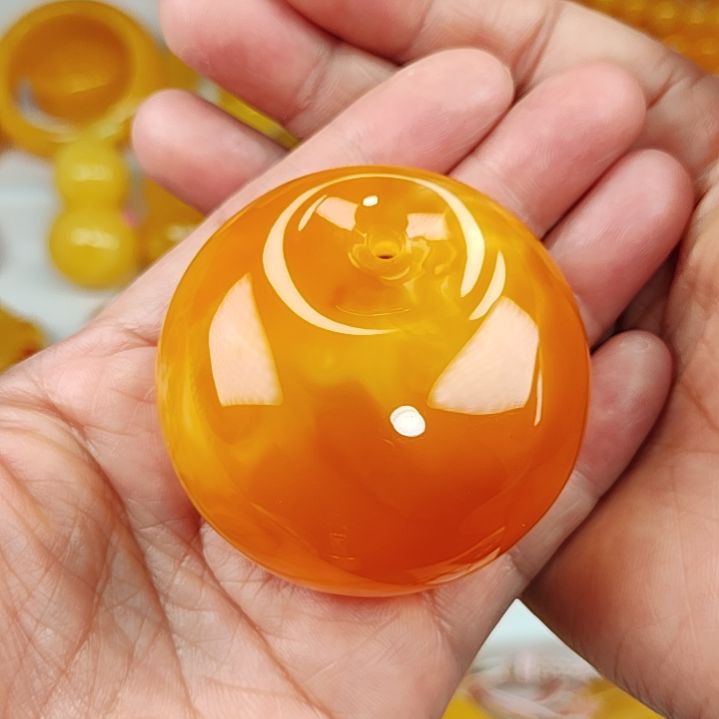 蜜蜡吊坠(赠链)未镶嵌