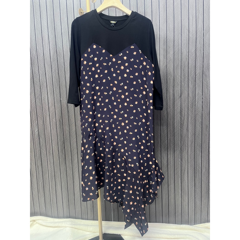 1170 夏季碎花不规则连衣裙