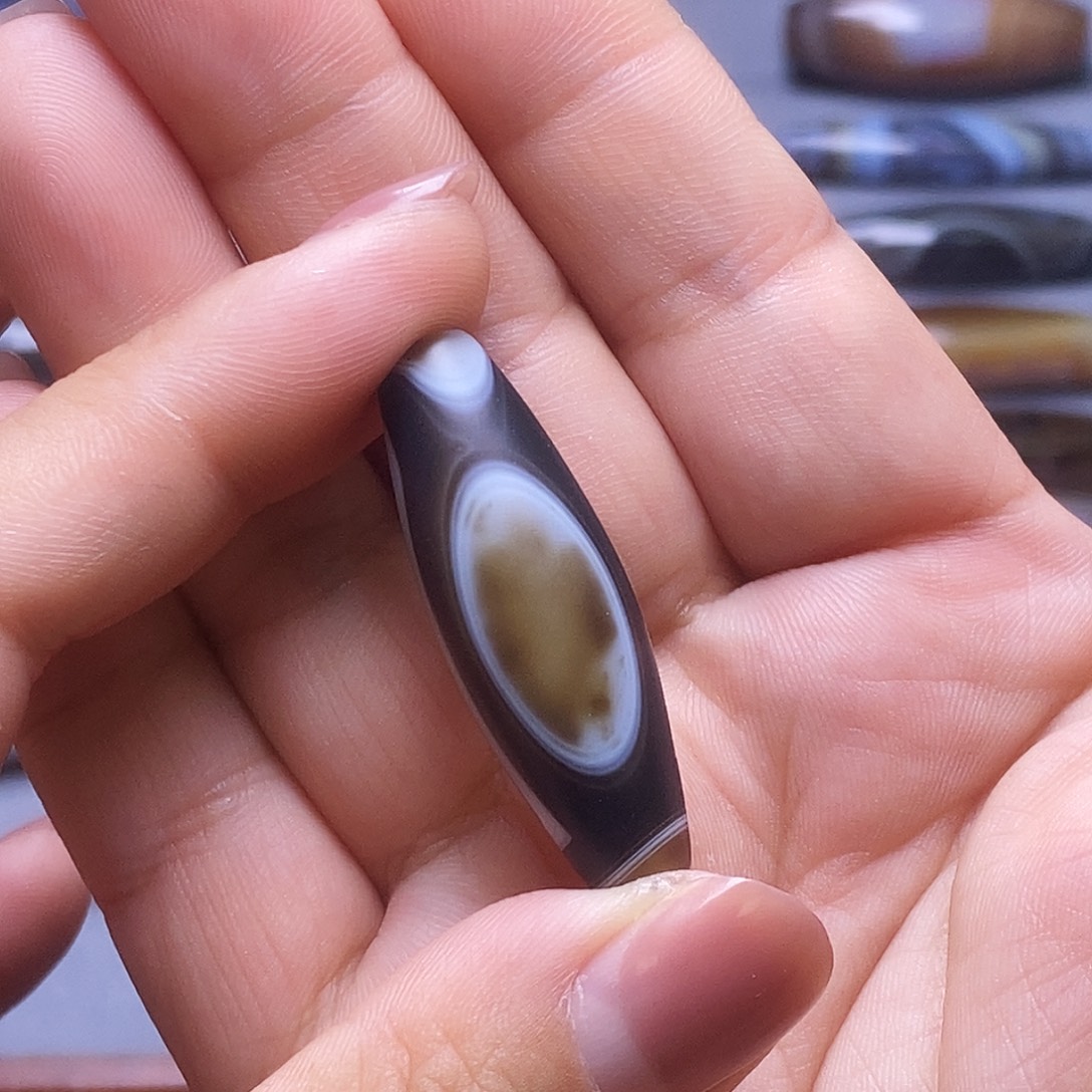 一***风玛瑙/玉髓未镶嵌颈饰