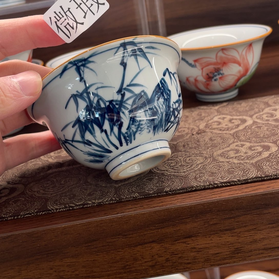 釉下手绘茶具微瑕