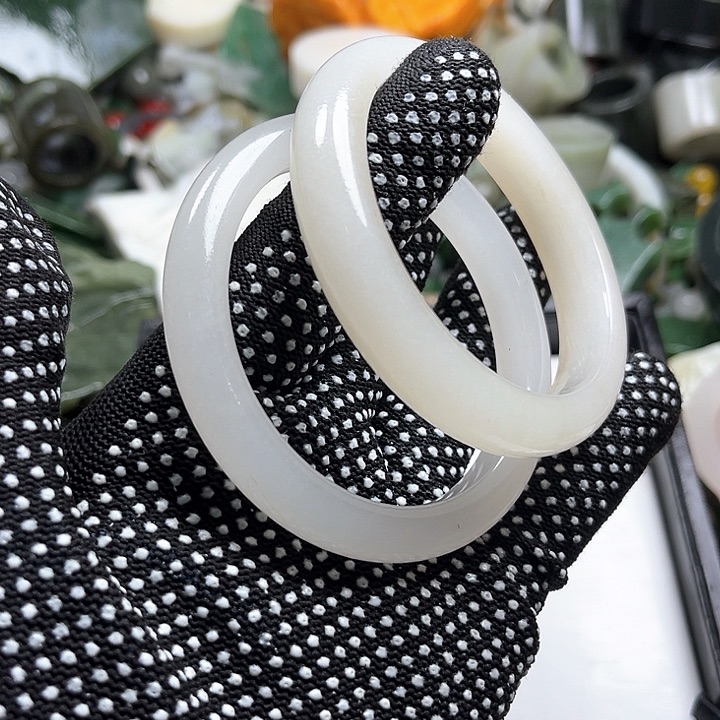 和田玉（糖玉）和田玉边角料9K金镶嵌惊**浪