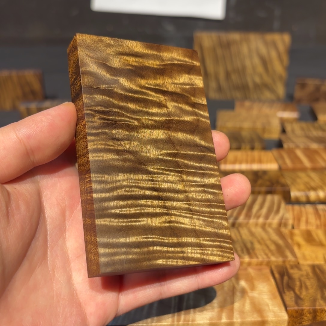 J***ㅤ金丝楠木无事牌材料