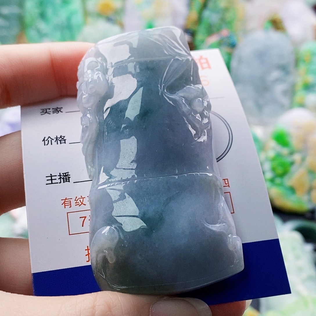 吊坠(不含链)未镶嵌翡翠