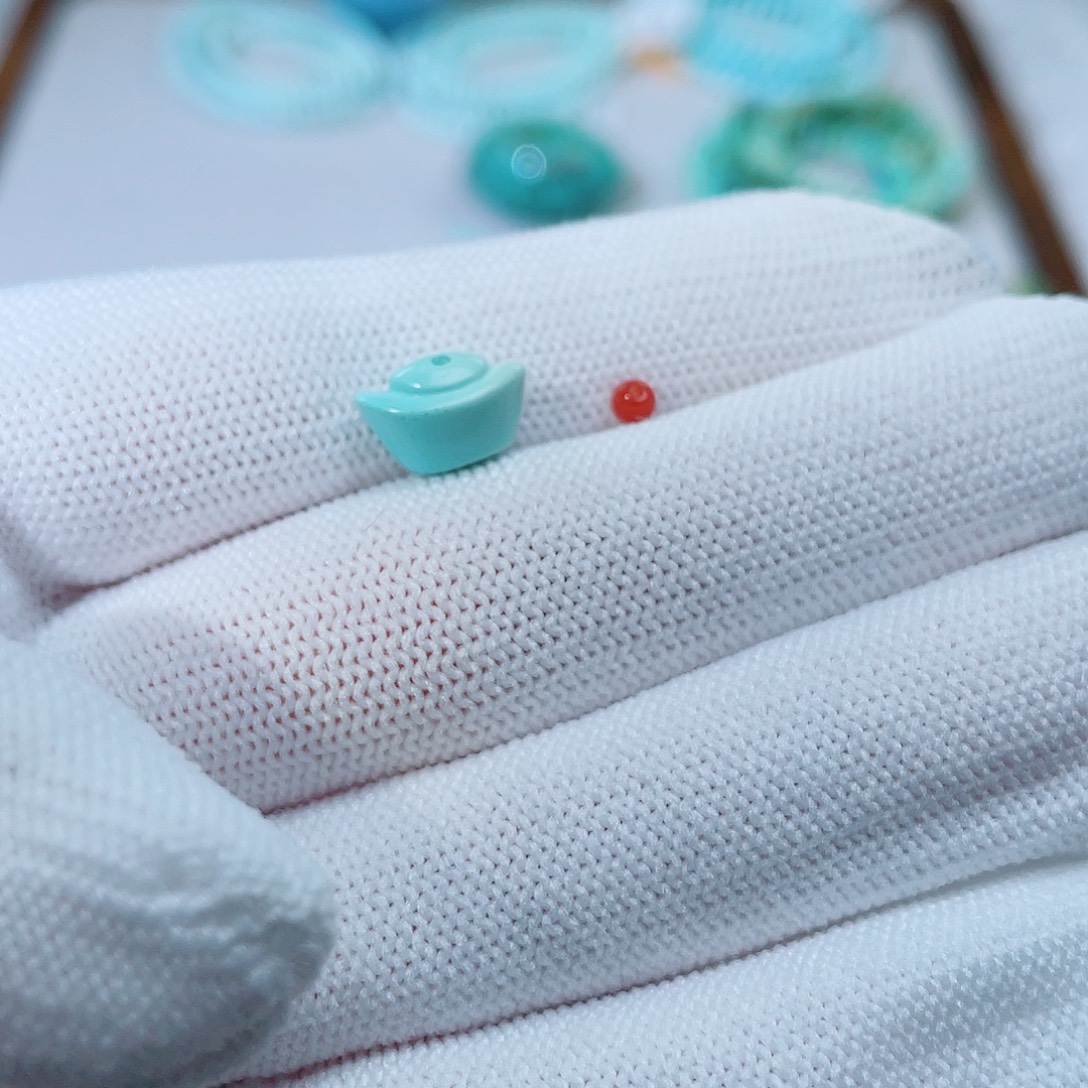 南红玛瑙未镶嵌珠宝奇石