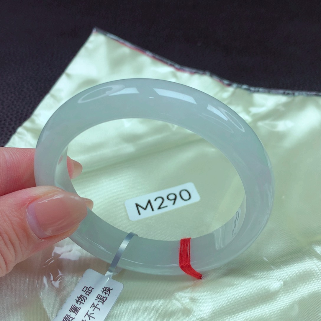 翡翠手镯未镶嵌手镯88