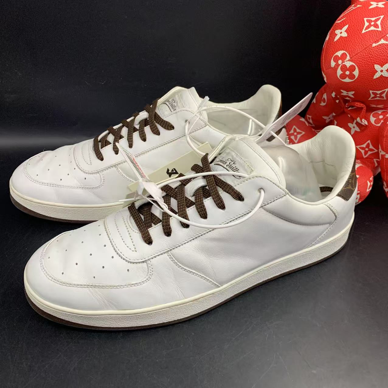 95新 LouisVuitton/路易威登 白色网孔时尚板鞋43欧码lz079