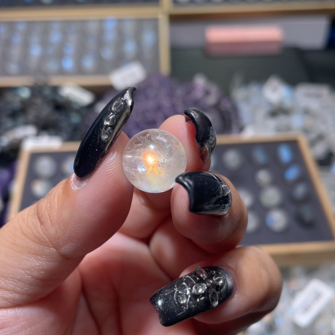 H***e长石未镶嵌裸石马岛幻彩月光石单珠12.8mm