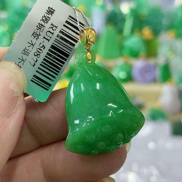 翡翠颈饰18K金镶嵌挂件