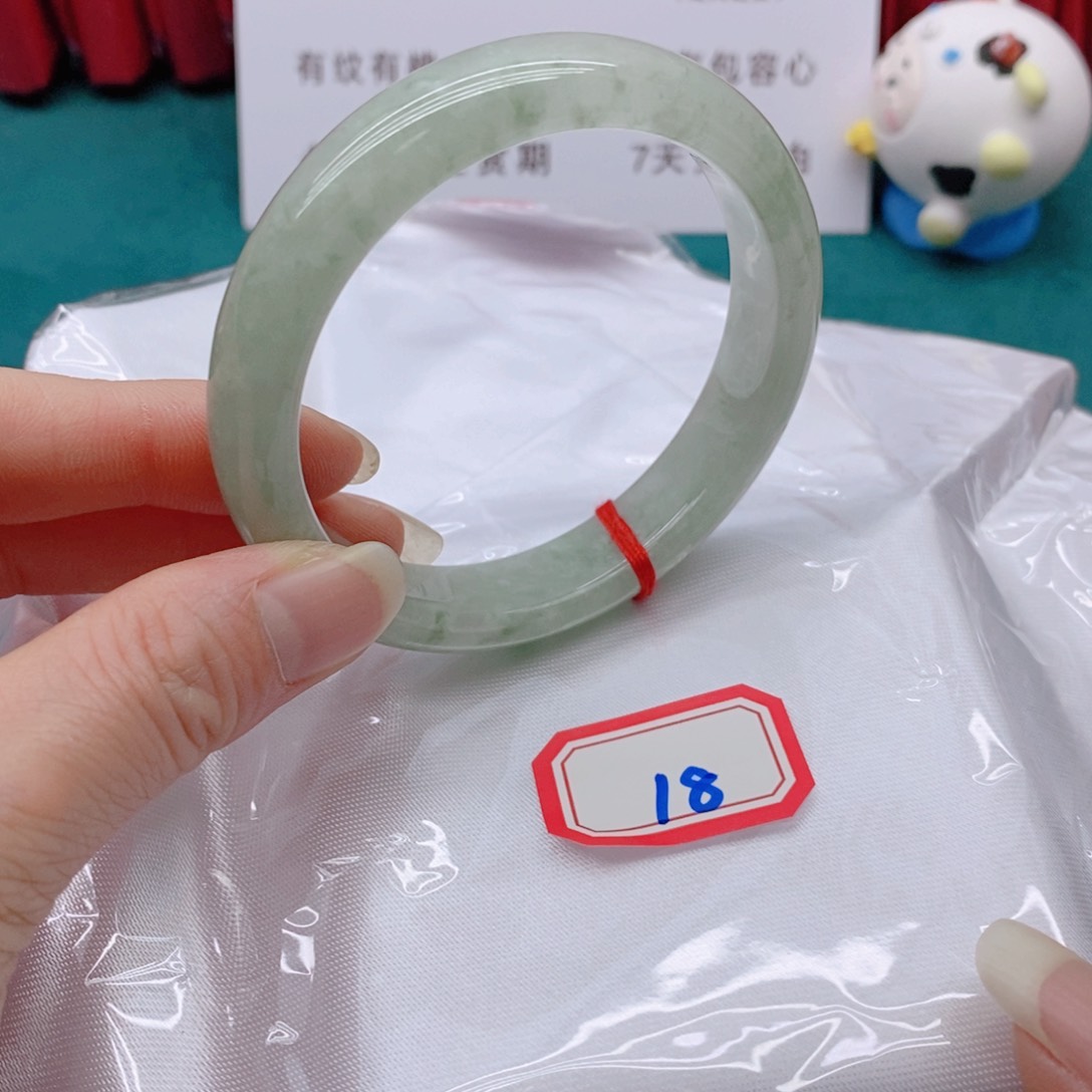 翡翠手镯未镶嵌罐**块188888888