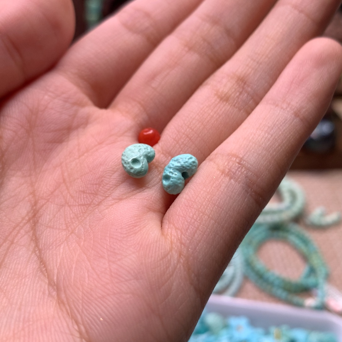 南红玛瑙配饰未镶嵌