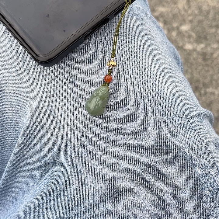 颈饰未镶嵌和田玉（糖玉）