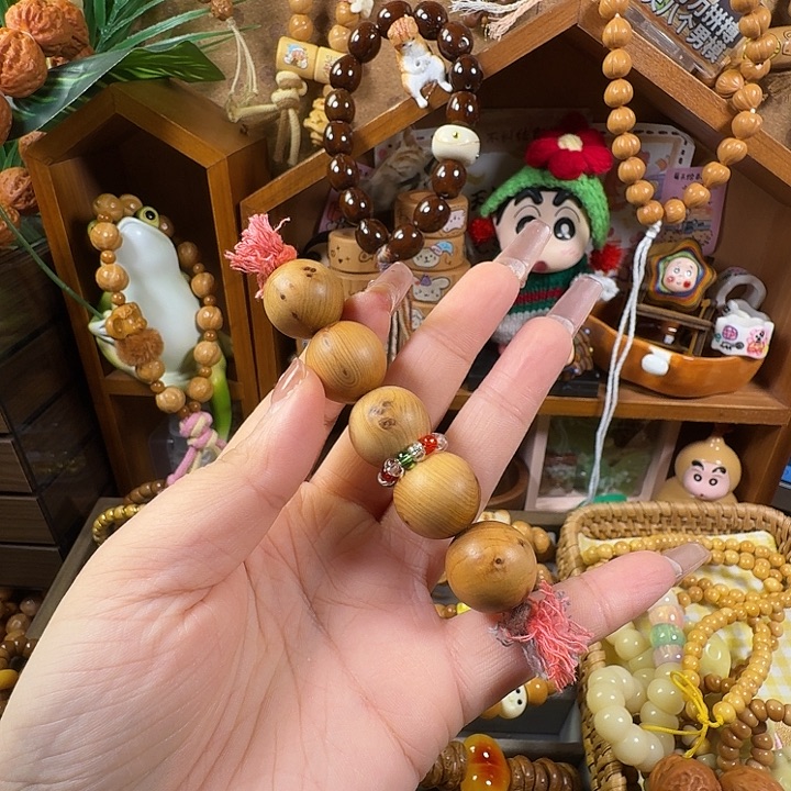 吊坠猴头核桃糖葫芦（崖.柏）